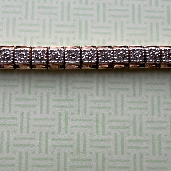 bracelet - Picture 1 of 2